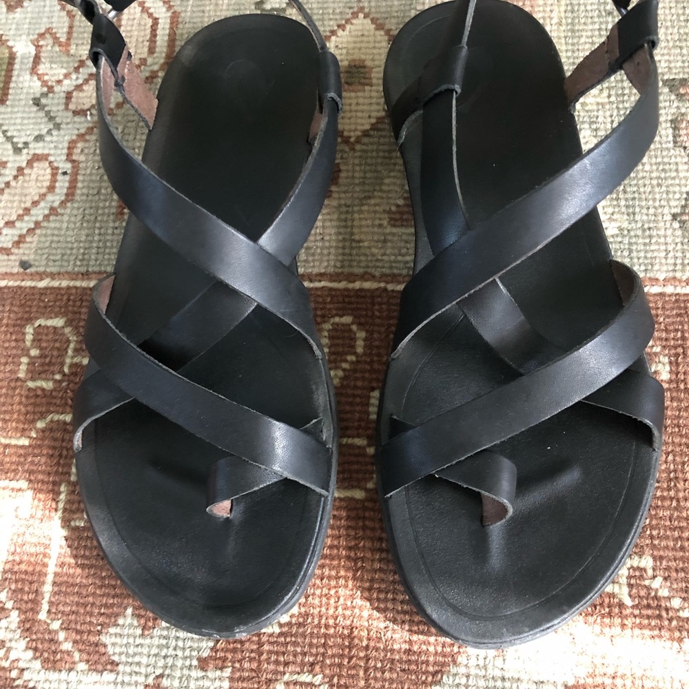 Olukai Upena Sandal
